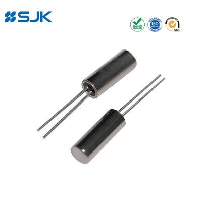 1TC125DFNS019 थ्रू-होल क्रिस्टल रेज़ोनरेटर 2*6mm या 3*8mm 32.768KHz 12.5pF ±20ppm -20~+70